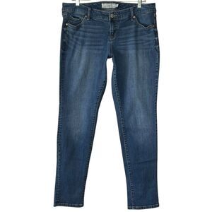 TORRID Mid-Rise Slim Fit Stretch Jeans Size 12 Medium Wash Whiskering Straight